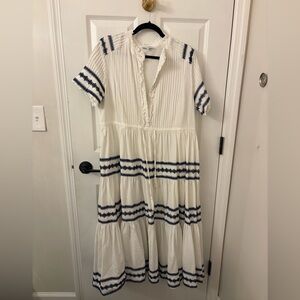 Ivy City Co White and Navy Santorini Maxi Dress
